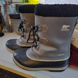 Sorel Boots US Women 6 Waterproof Pull On Snow Boots Grey Faux Fur NY1963-053